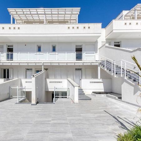 Residence Mia Amelie Торре-Сан-Джованни-Удженто Экстерьер фото